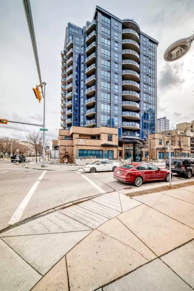 303 13 Avenue SW Calgary AB T2R 0Y9