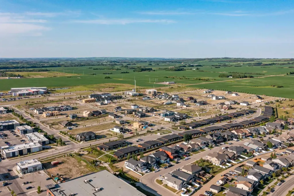 15 Toye Street Red Deer AB T4P 0Y5