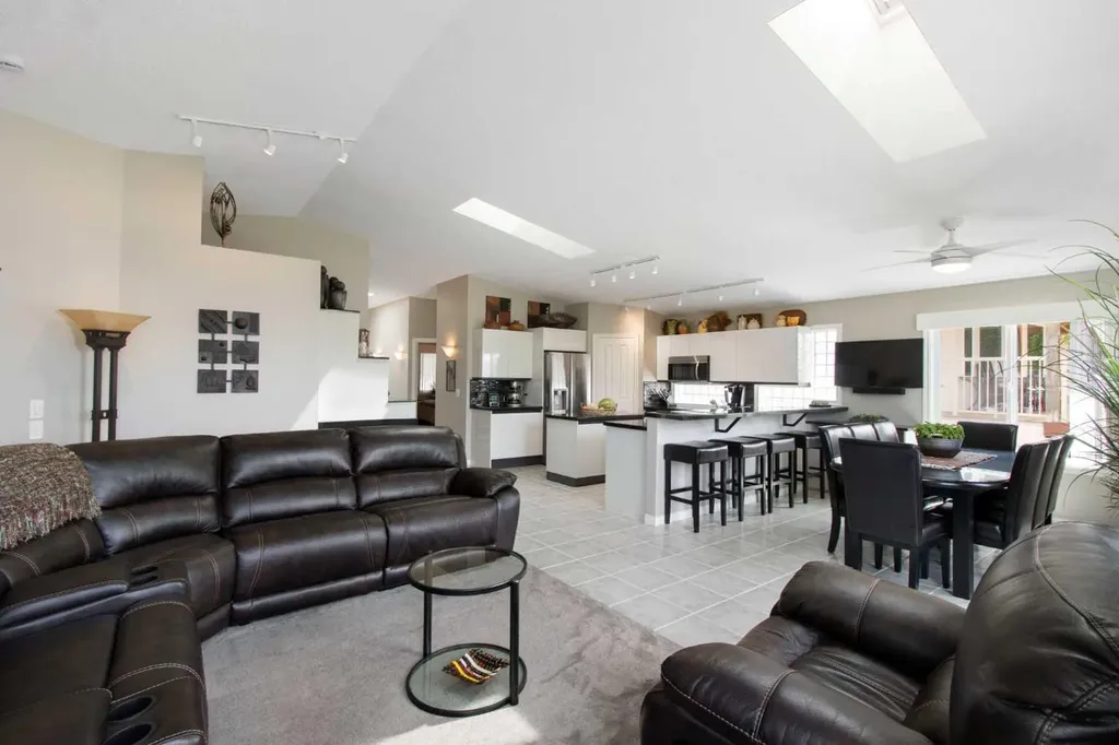 654 Lakeside Drive Rural Vulcan County AB T0B2R0