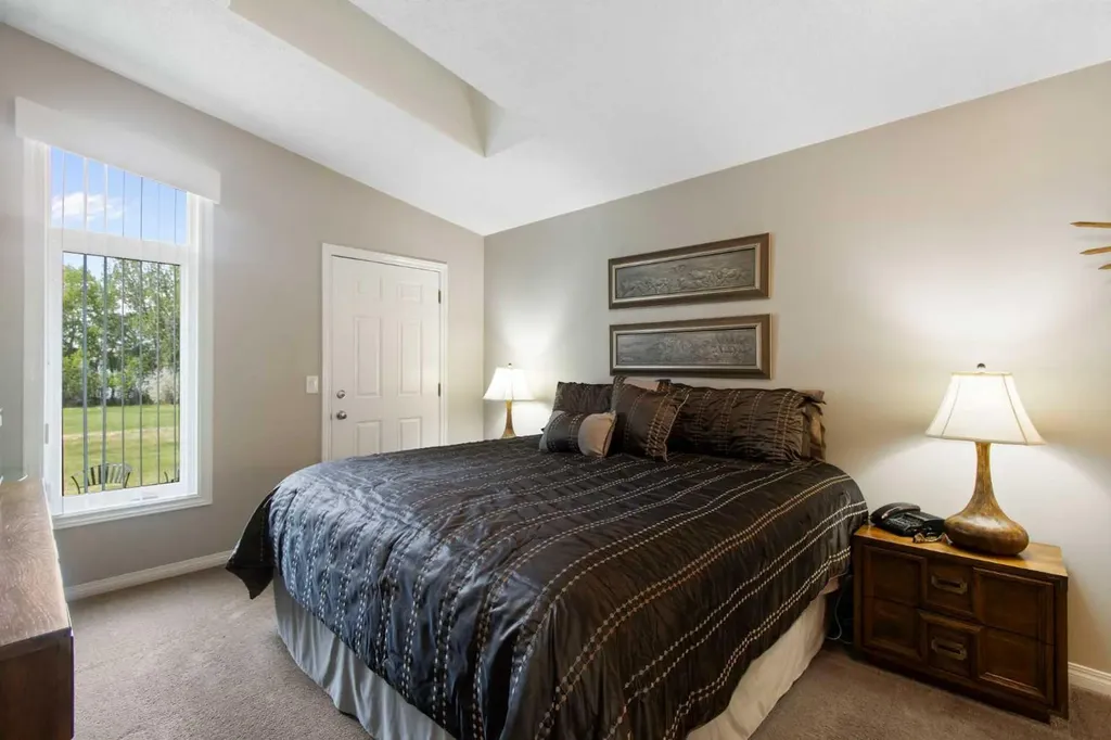 654 Lakeside Drive Rural Vulcan County AB T0B2R0