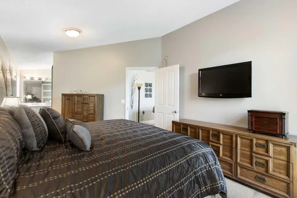 654 Lakeside Drive Rural Vulcan County AB T0B2R0
