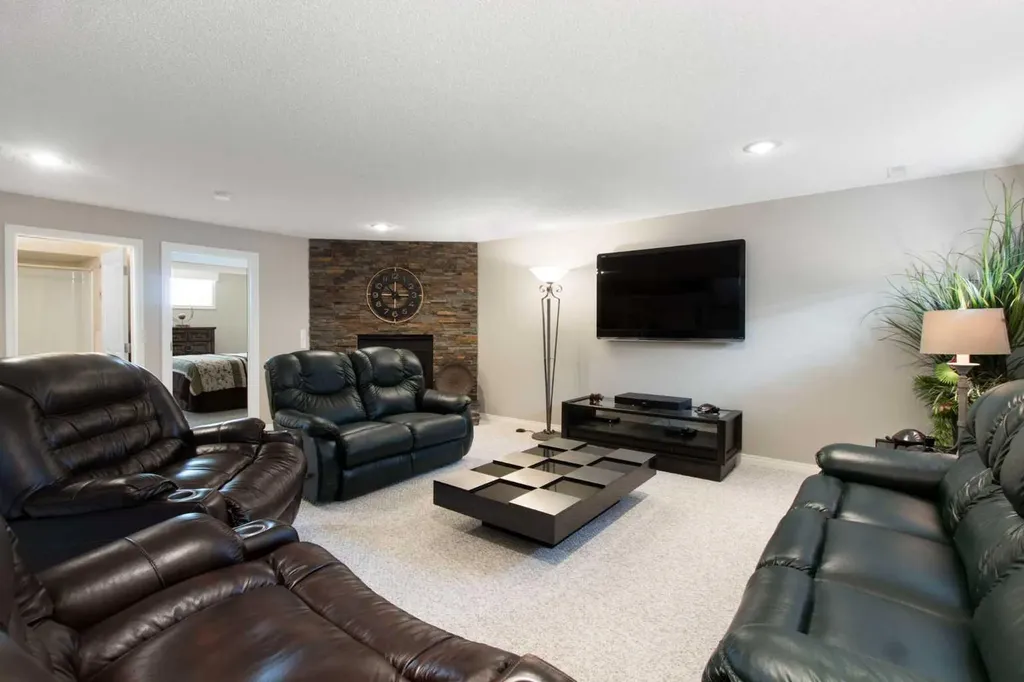 654 Lakeside Drive Rural Vulcan County AB T0B2R0