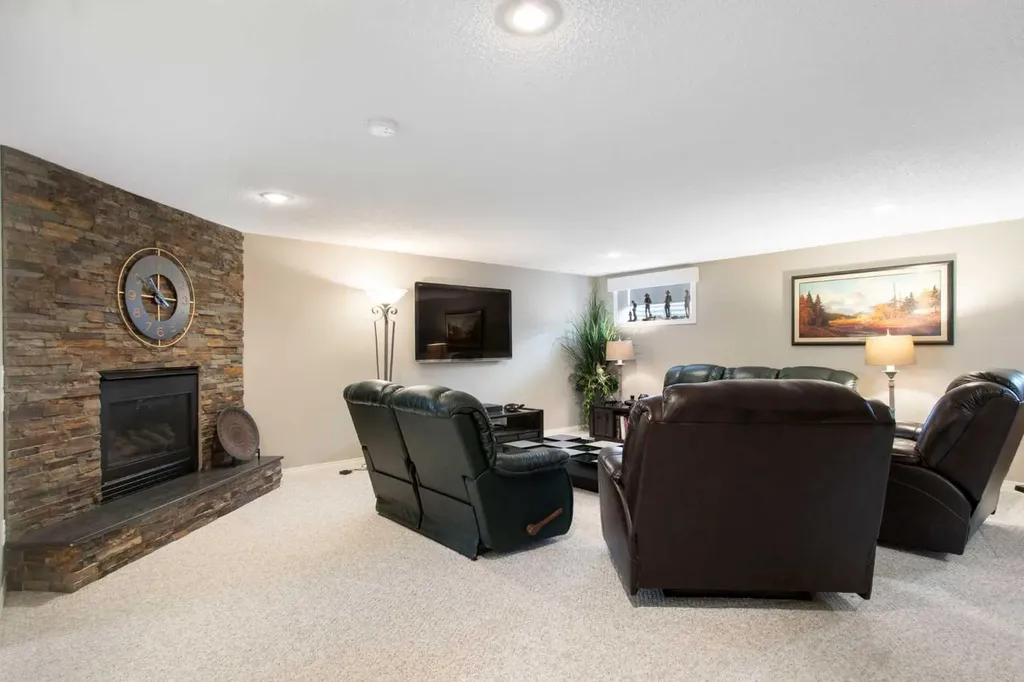654 Lakeside Drive Rural Vulcan County AB T0B2R0