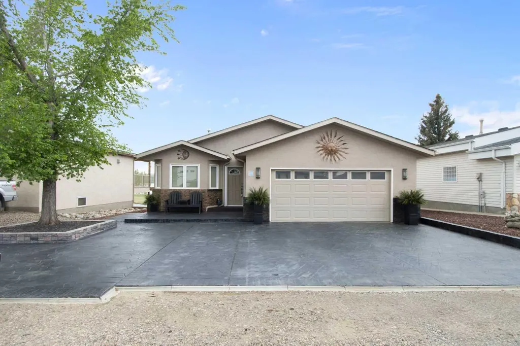 654 Lakeside Drive Rural Vulcan County AB T0B2R0