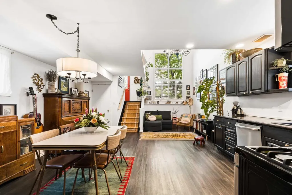 2305 15a Street SE Calgary AB T2G 3N3
