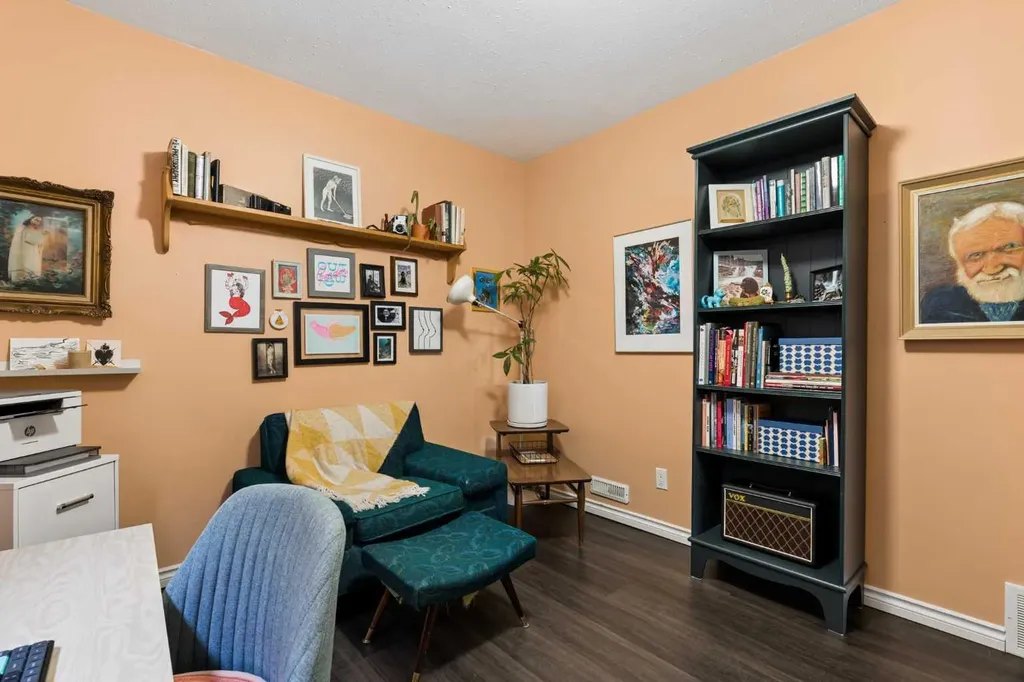 2305 15a Street SE Calgary AB T2G 3N3