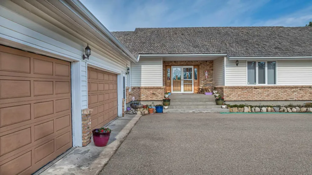 33022 Township Road 250 Rural Rocky View County AB T3Z 1L9