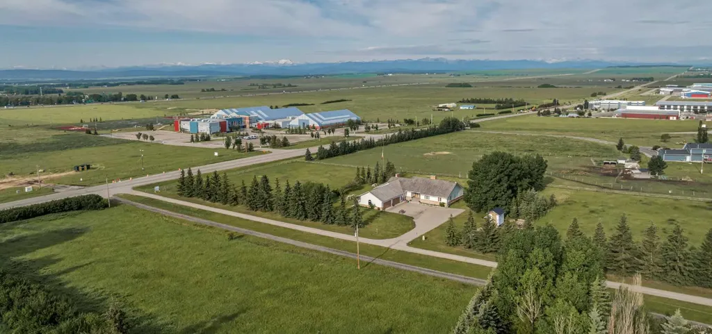 33022 Township Road 250 Rural Rocky View County AB T3Z 1L9