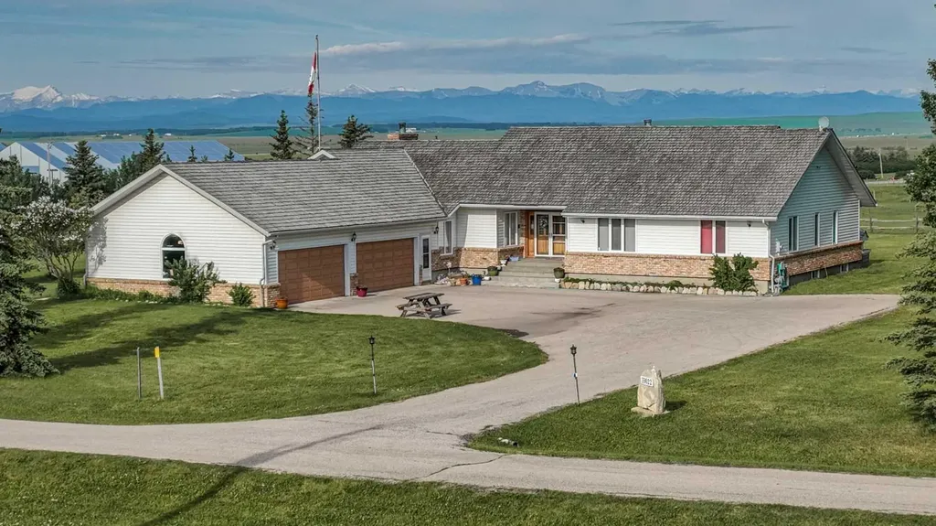 33022 Township Road 250 Rural Rocky View County AB T3Z 1L9