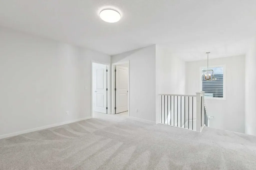 38 Annette Green NW Calgary AB T3R2B5
