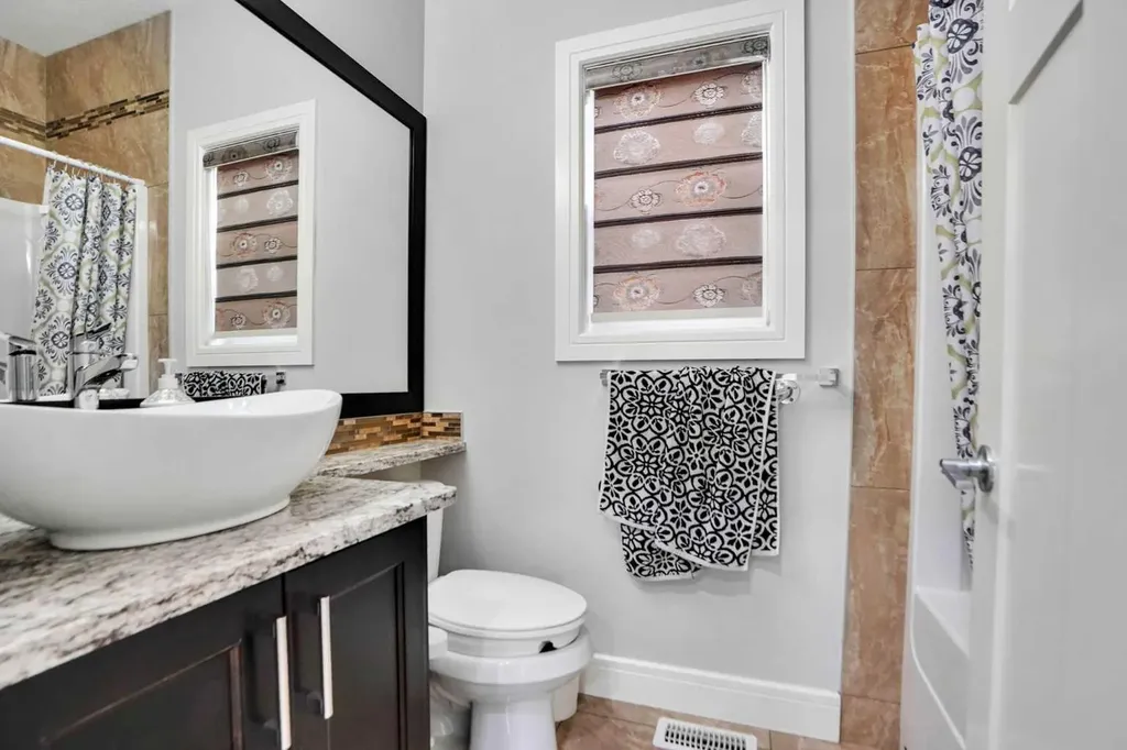 265 Saddlelake Drive NE Calgary AB T3J 0N8