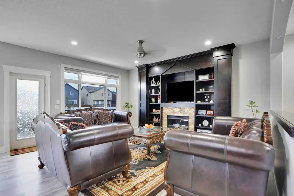 265 Saddlelake Drive NE Calgary AB T3J 0N8