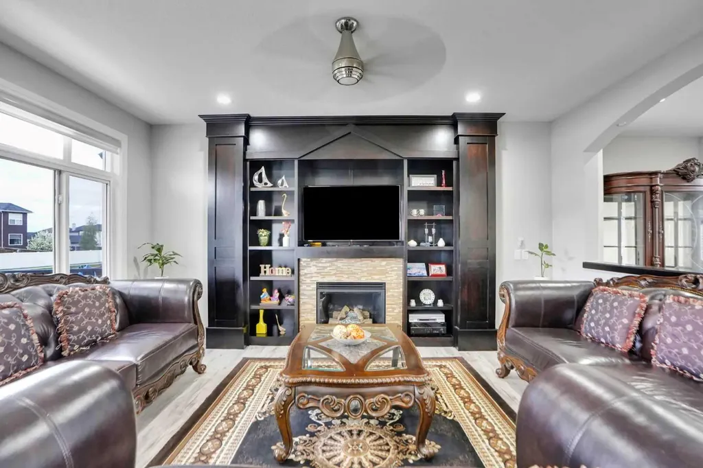 265 Saddlelake Drive NE Calgary AB T3J 0N8
