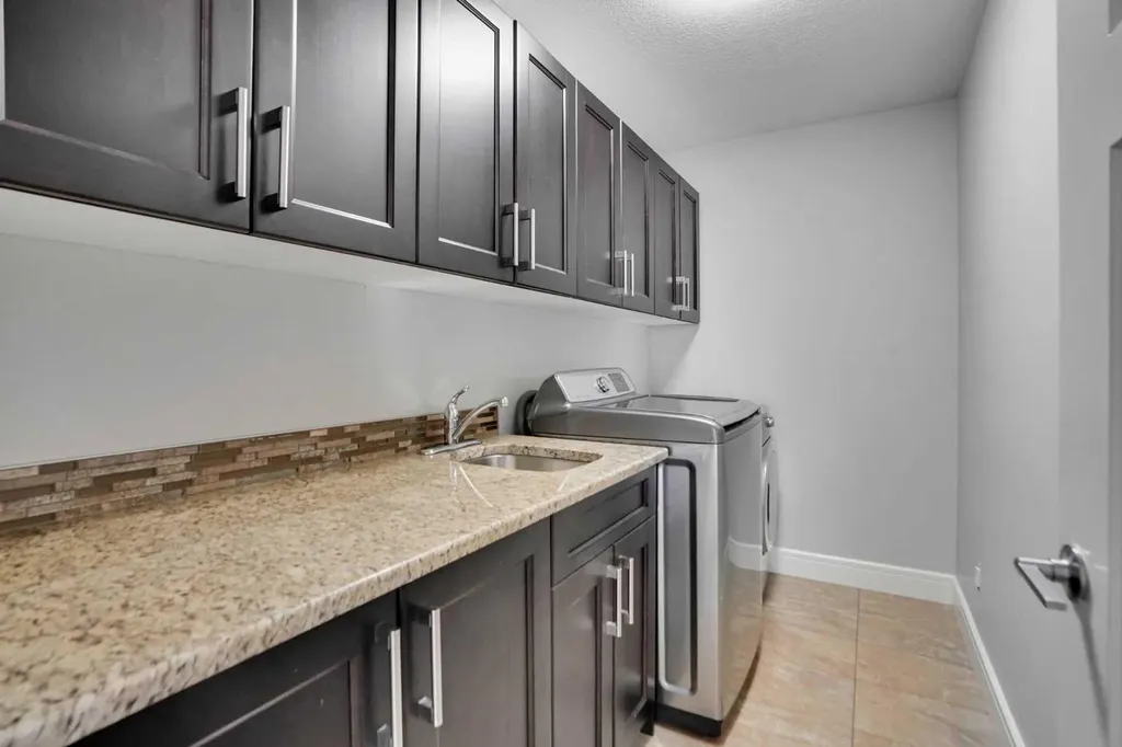 265 Saddlelake Drive NE Calgary AB T3J 0N8