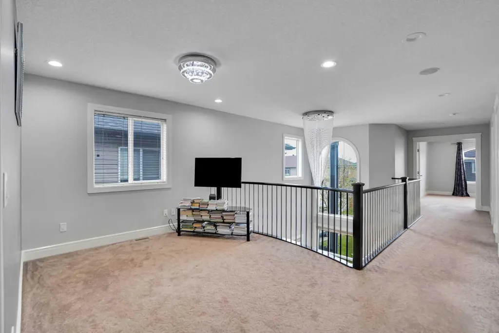 265 Saddlelake Drive NE Calgary AB T3J 0N8