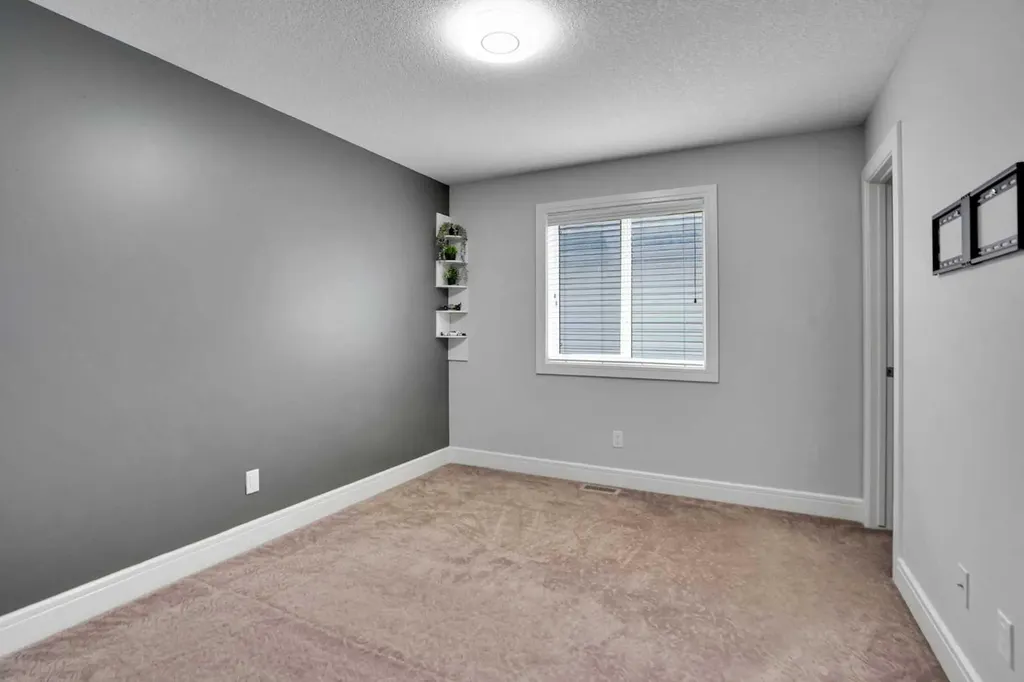 265 Saddlelake Drive NE Calgary AB T3J 0N8