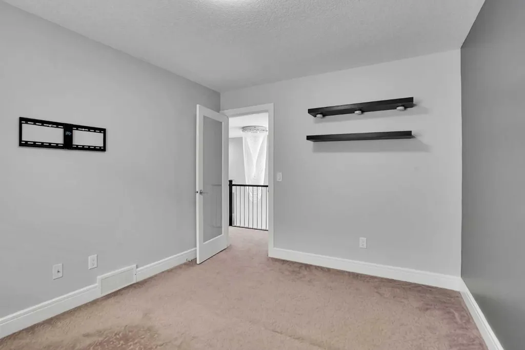 265 Saddlelake Drive NE Calgary AB T3J 0N8