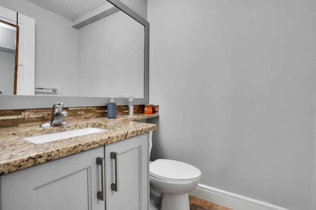 265 Saddlelake Drive NE Calgary AB T3J 0N8