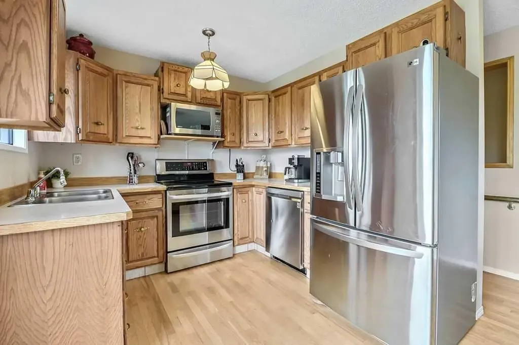 42239 Weedon Trail Rural Rocky View County AB T4C 3A2