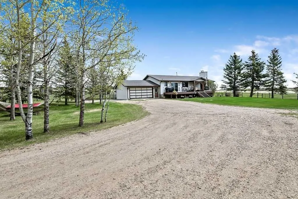 42239 Weedon Trail Rural Rocky View County AB T4C 3A2
