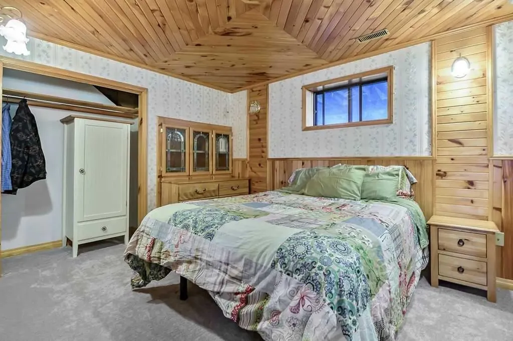 42239 Weedon Trail Rural Rocky View County AB T4C 3A2