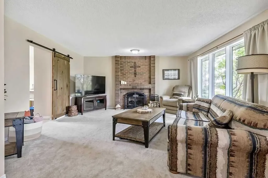 42239 Weedon Trail Rural Rocky View County AB T4C 3A2