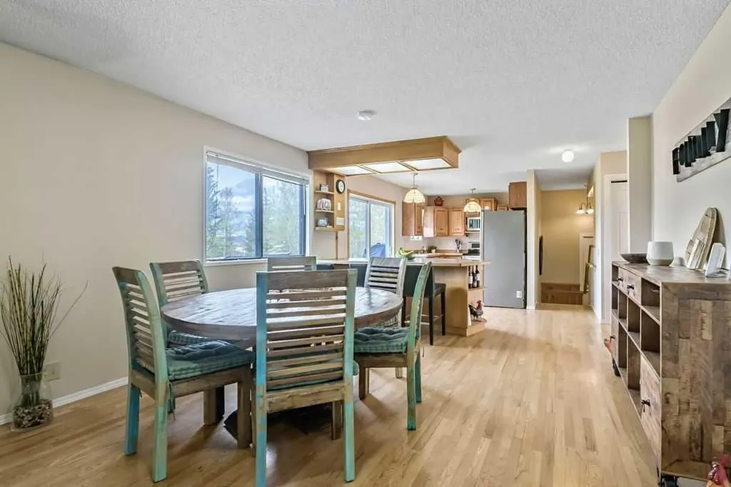 42239 Weedon Trail Rural Rocky View County AB T4C 3A2
