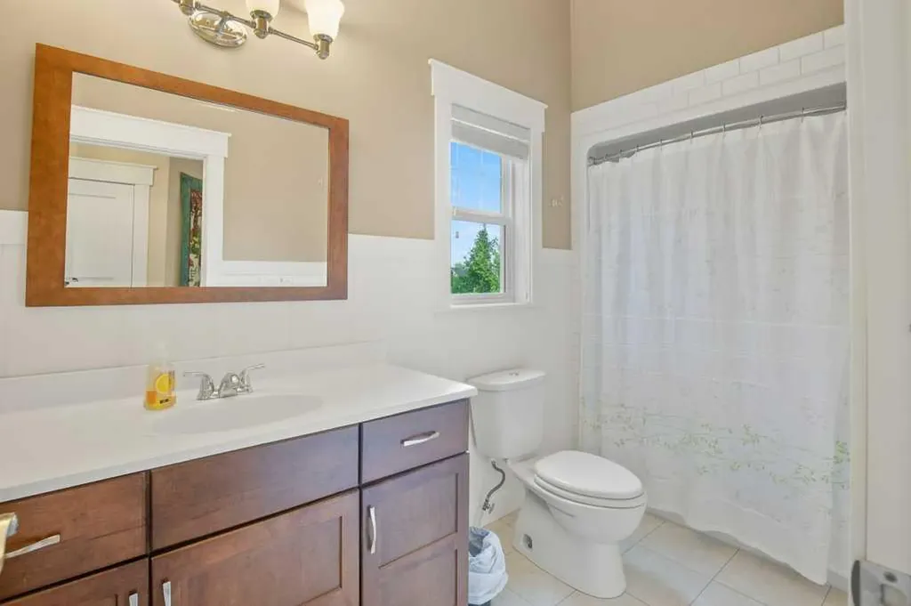 241 Canal Street Rural Ponoka County AB T4L 2N3
