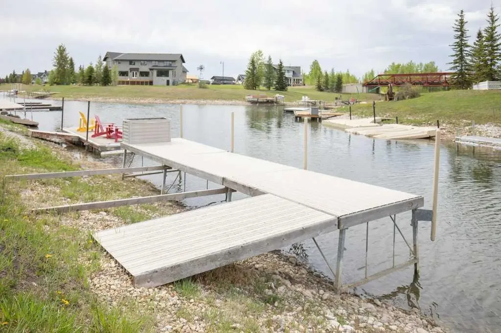 241 Canal Street Rural Ponoka County AB T4L 2N3
