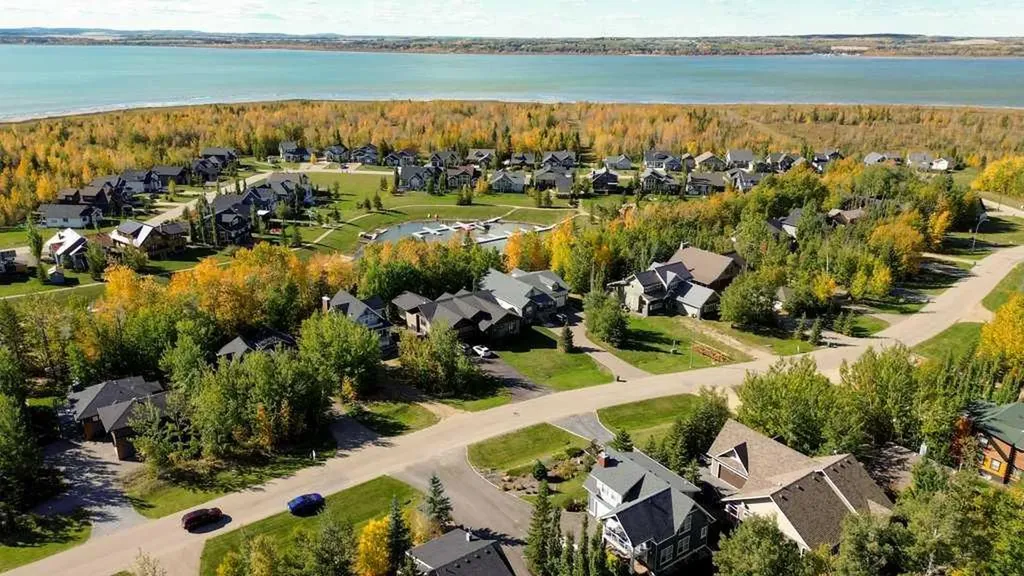 241 Canal Street Rural Ponoka County AB T4L 2N3