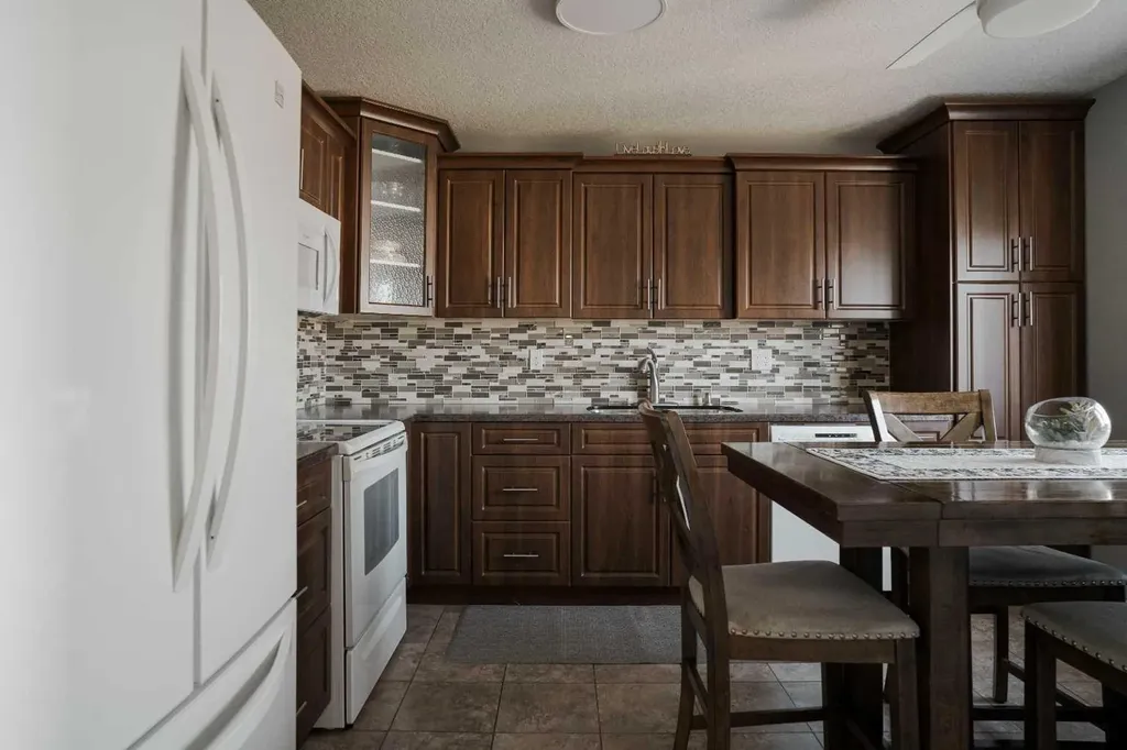 170 Fullerton Drive Fort Mcmurray AB T9K 1P8