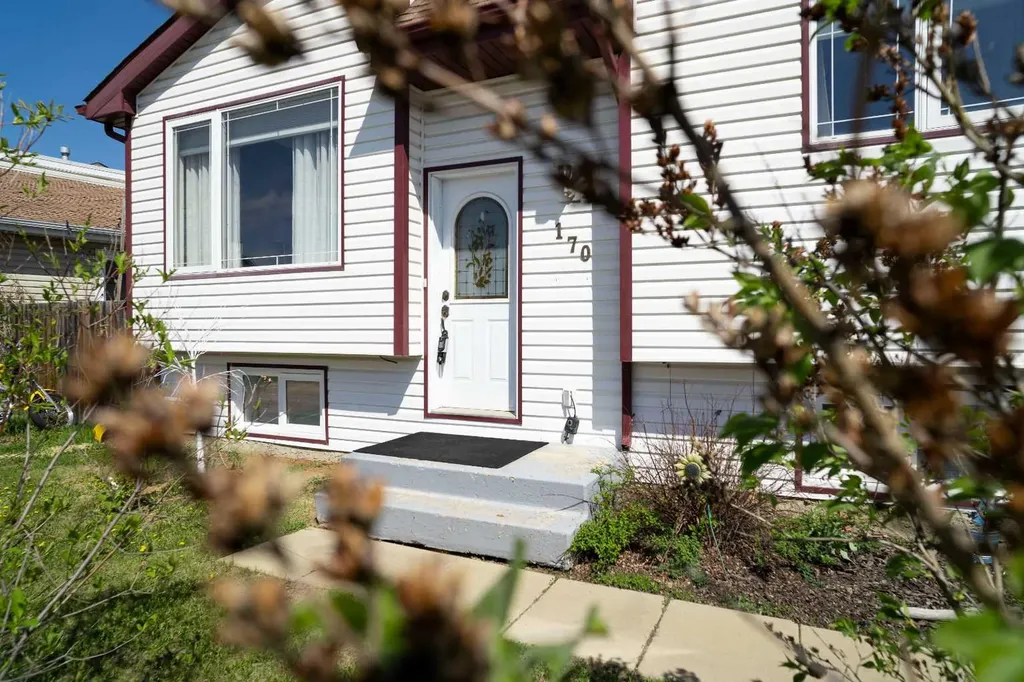 170 Fullerton Drive Fort Mcmurray AB T9K 1P8