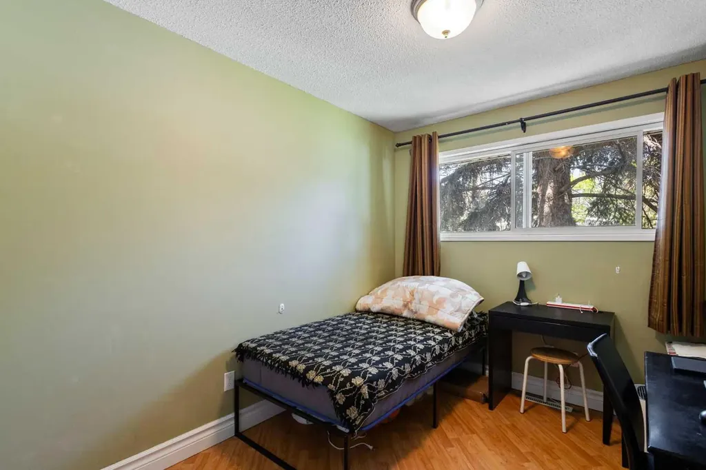 5724 Dalmead Crescent NW Calgary AB T3A1E6