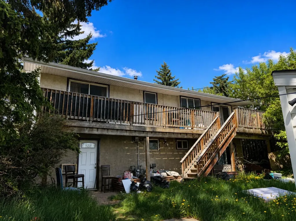 5724 Dalmead Crescent NW Calgary AB T3A1E6