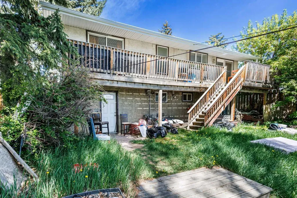 5724 Dalmead Crescent NW Calgary AB T3A1E6