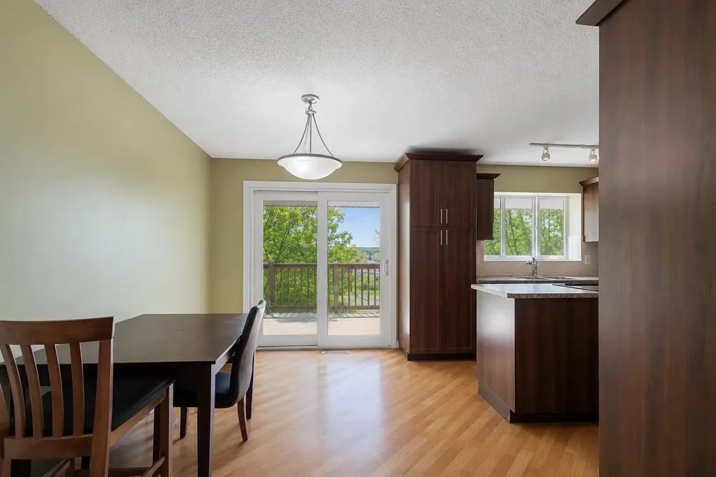 5724 Dalmead Crescent NW Calgary AB T3A1E6