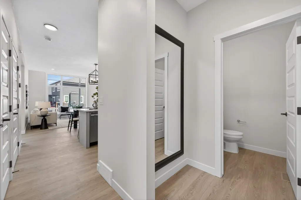 1059 Bayview Crescent Airdrie AB T4B 5N8