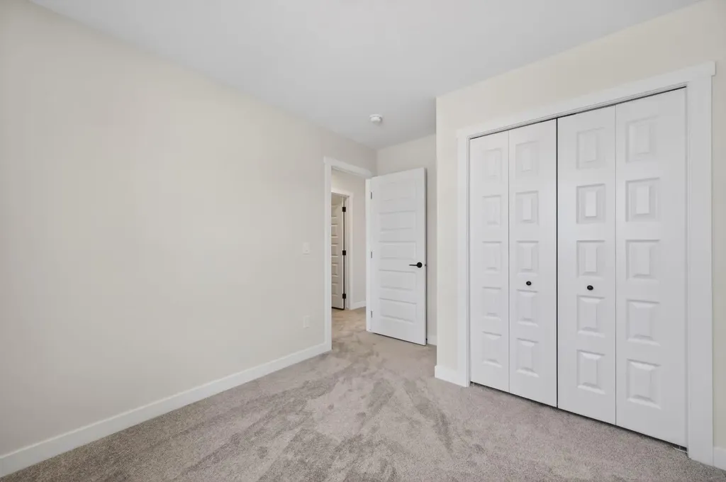 1059 Bayview Crescent Airdrie AB T4B 5N8