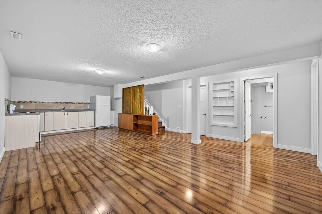 1203 34 Street SE Calgary AB T2A 0Z7
