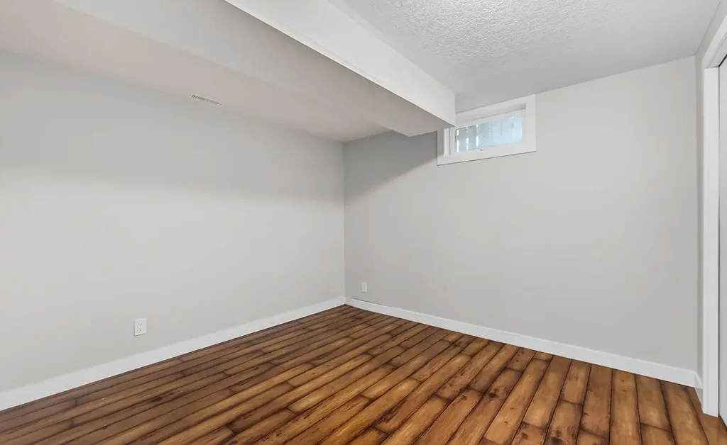 1203 34 Street SE Calgary AB T2A 0Z7