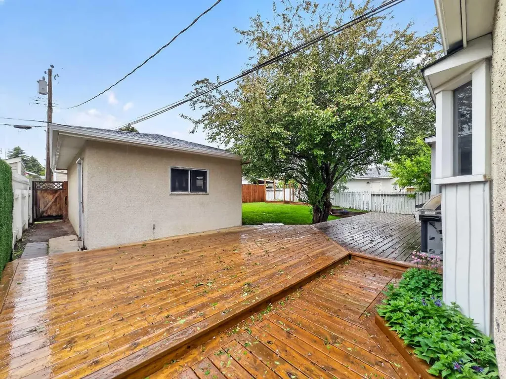 1203 34 Street SE Calgary AB T2A 0Z7