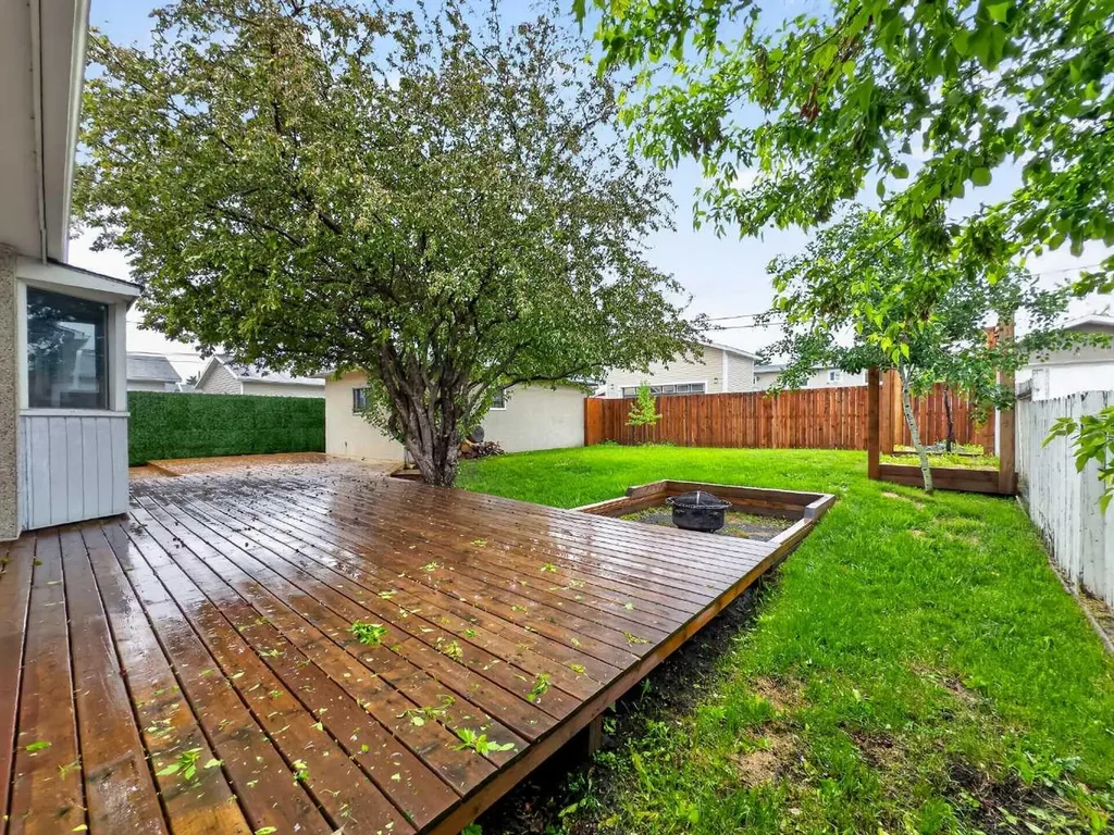 1203 34 Street SE Calgary AB T2A 0Z7