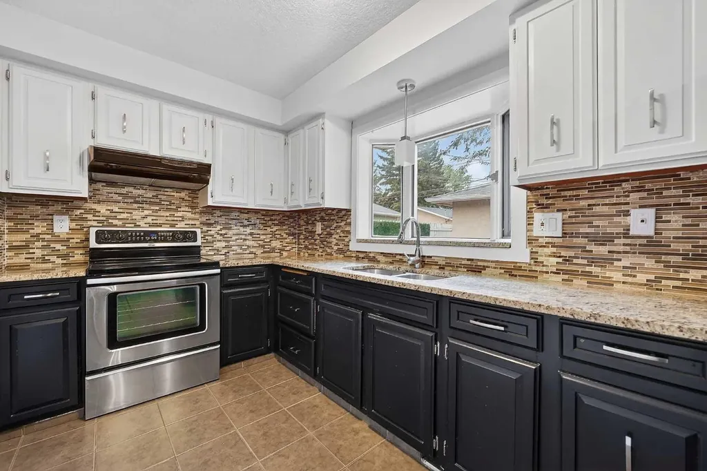 1203 34 Street SE Calgary AB T2A 0Z7
