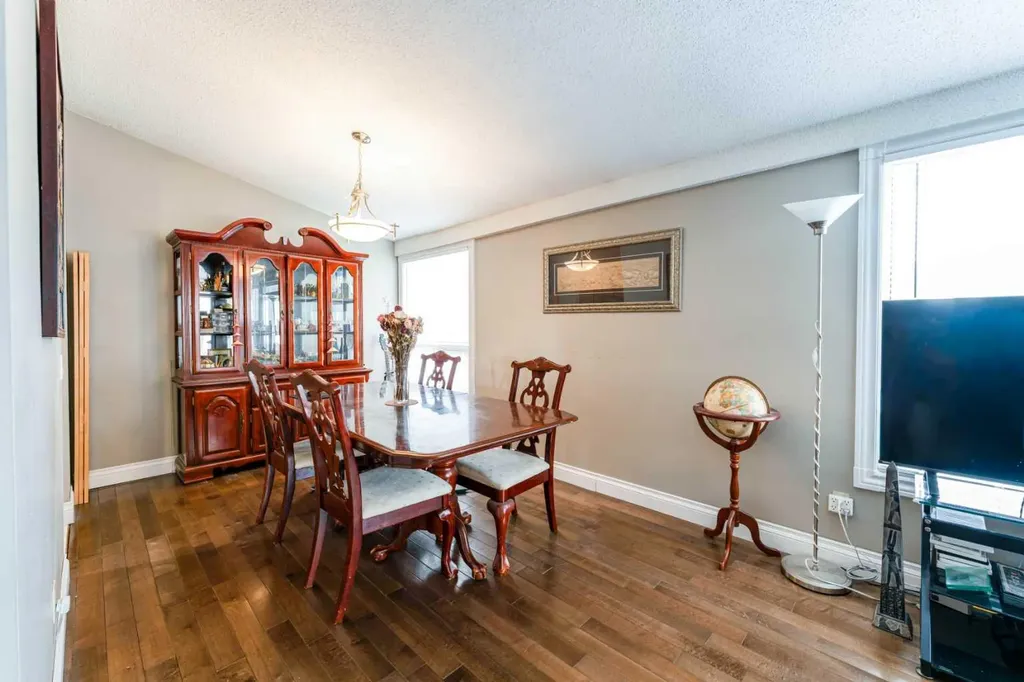 115 Maunsell Close NE Calgary AB T2E 7C1