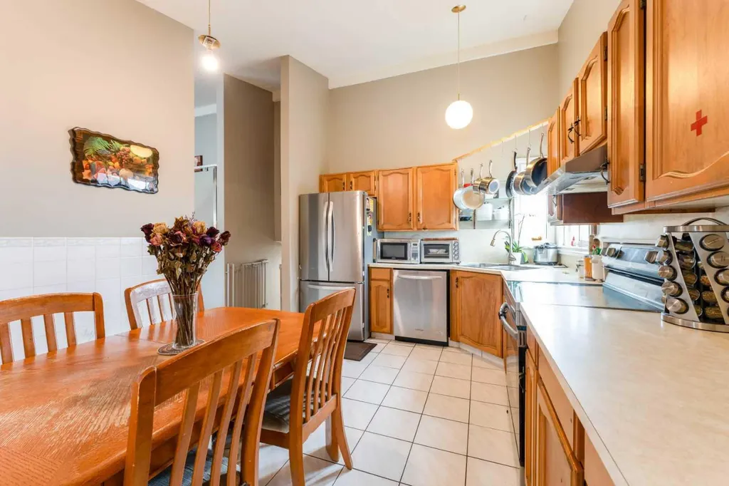 115 Maunsell Close NE Calgary AB T2E 7C1
