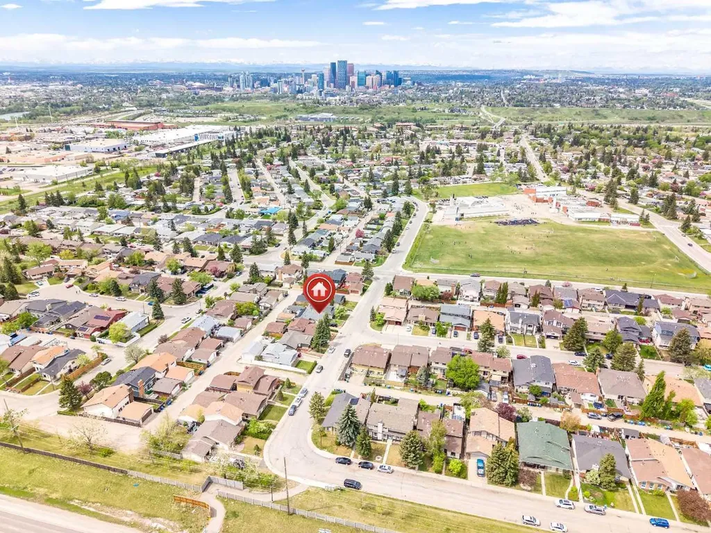 115 Maunsell Close NE Calgary AB T2E 7C1