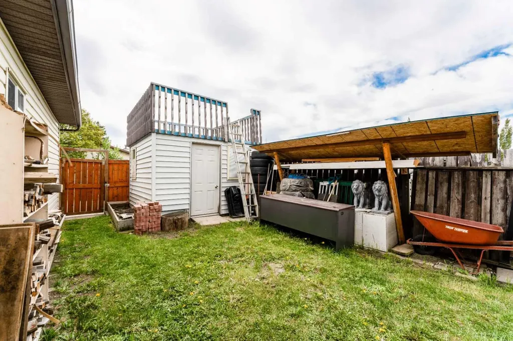 115 Maunsell Close NE Calgary AB T2E 7C1