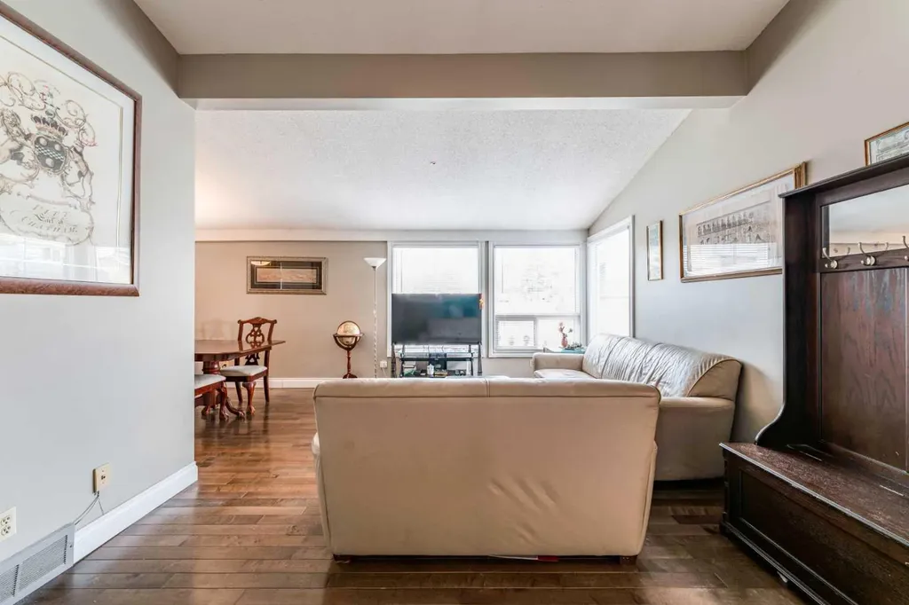 115 Maunsell Close NE Calgary AB T2E 7C1