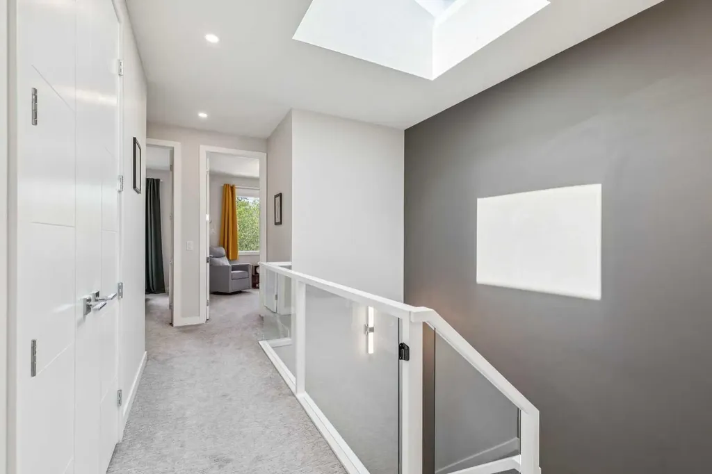 3507 41 Street SW Calgary AB T3E 3L4