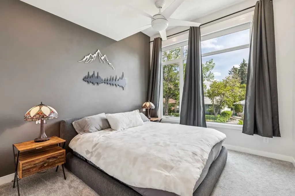 3507 41 Street SW Calgary AB T3E 3L4